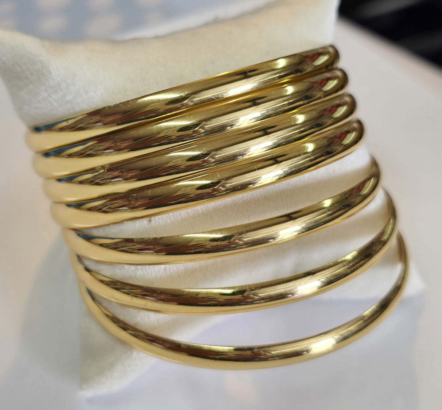π« Classic Gold Bangles Set β Timeless Elegance