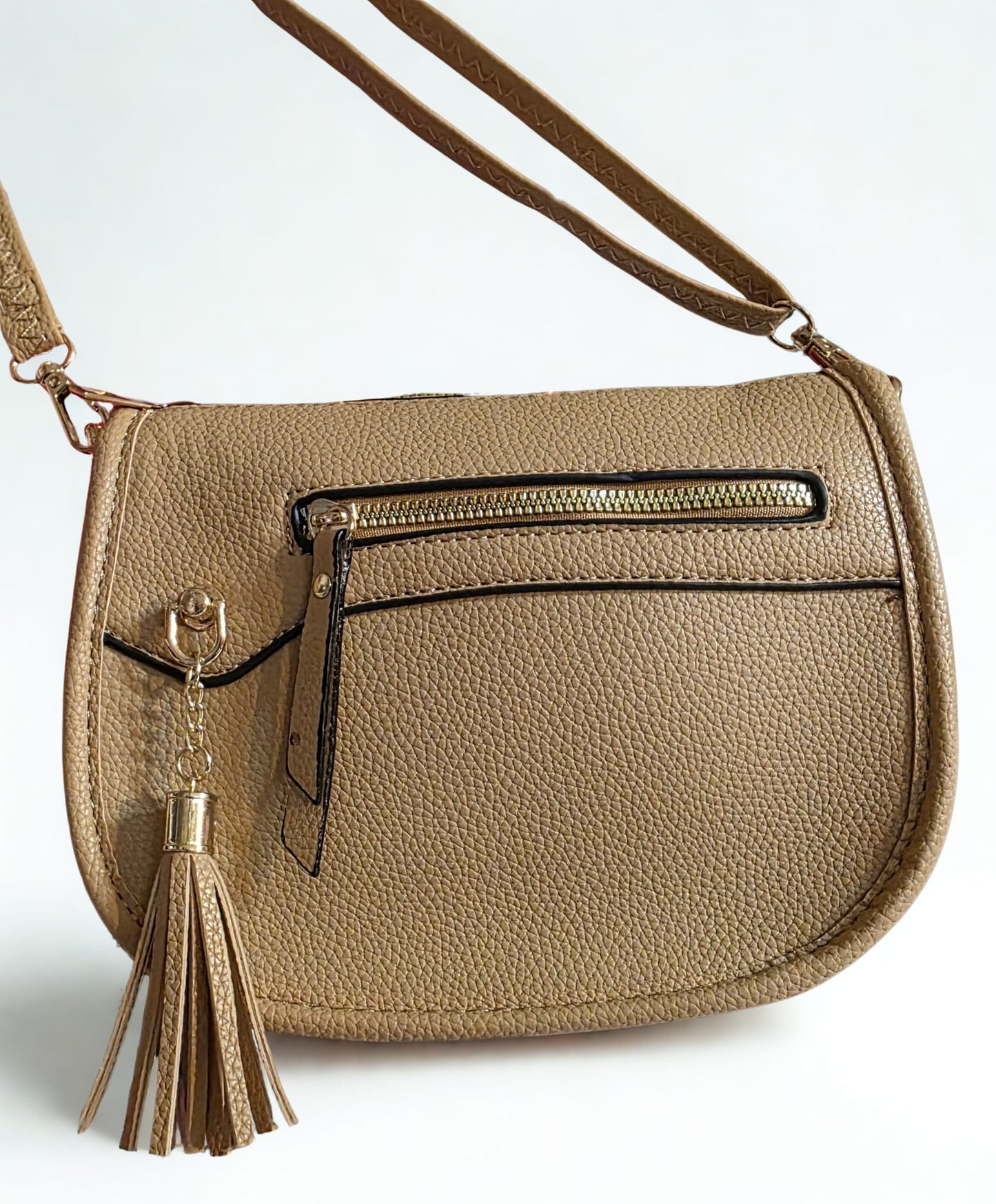 ✨ Elegant Vegan Leather Saddle Crossbody Bag with Tassel – Multiple Colors