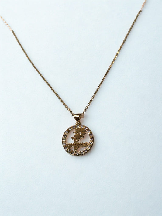 🌸 "Mamá" Flower Circle Necklace